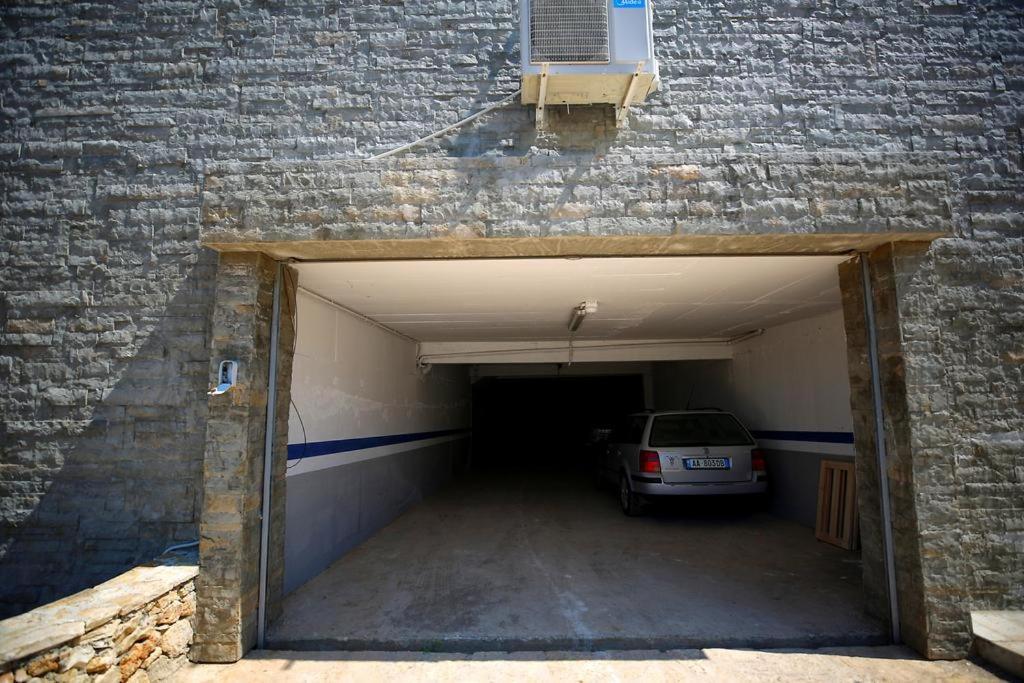 Aneta'S Beach House Vlorë Exterior foto